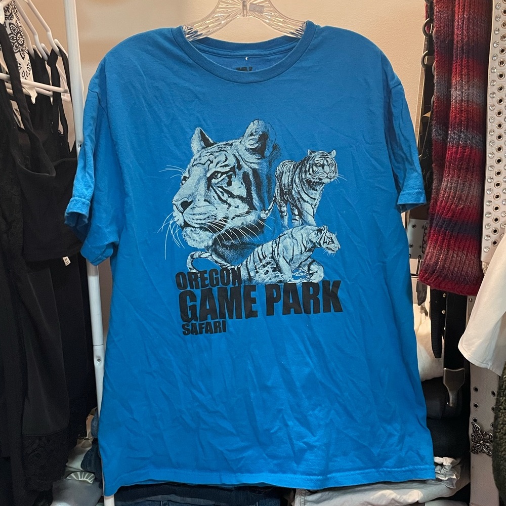 🔥3/$25🔥 Vintage Oregon game park tee